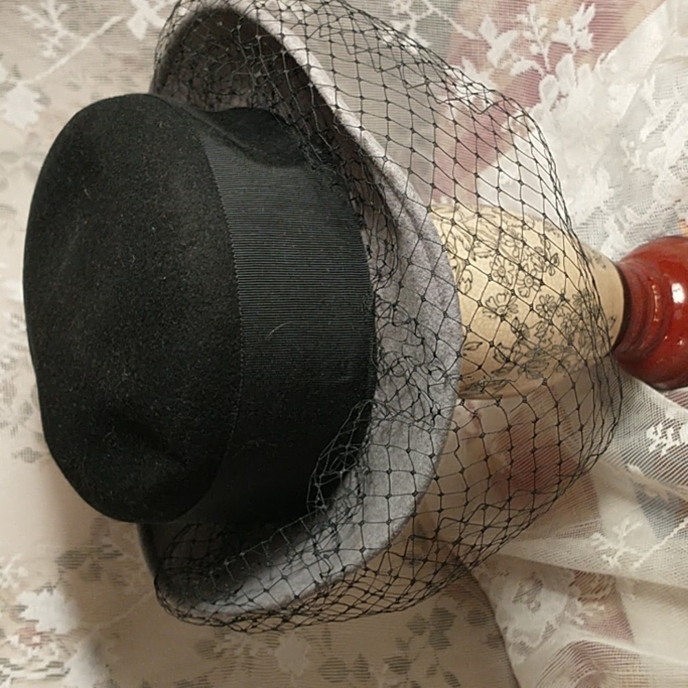 Vintage Geo W Bollman black doeskin wool gray rolled rim black veil pork pie hat